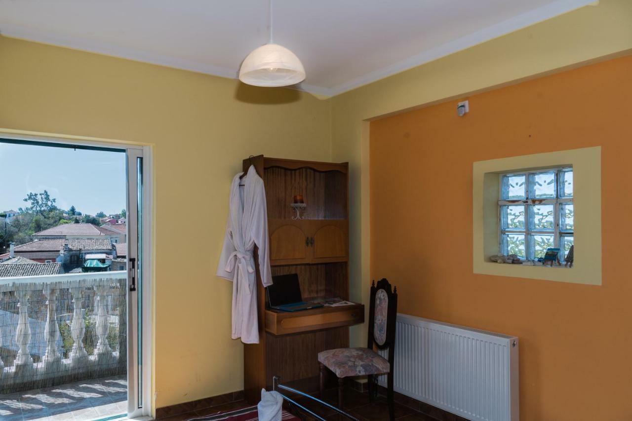 Modern Flat With Beautiful Views In South Of Corfu Apartment Лефкими Екстериор снимка